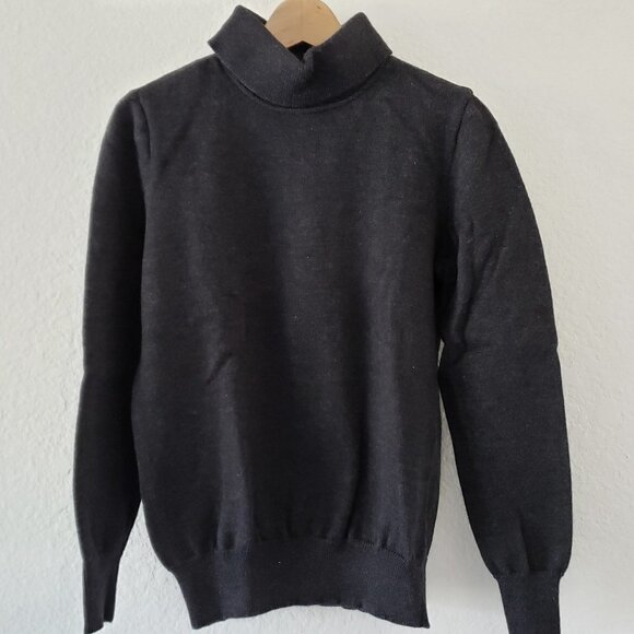 Lilli Ann Sweaters - Vintage -  Gray Lilli Ann Knits 100 % Wool Zipper Back Turtleneck - Size 10